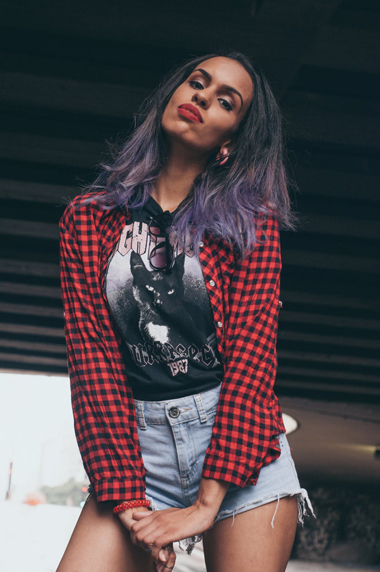 Woman with purple ombre hair : Life hacks to prolong your hair colour