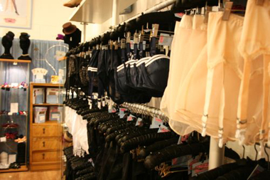 What katie did : Alternative clothing shops in London