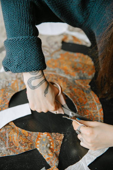 Cutting a sewing pattern : Get crafty